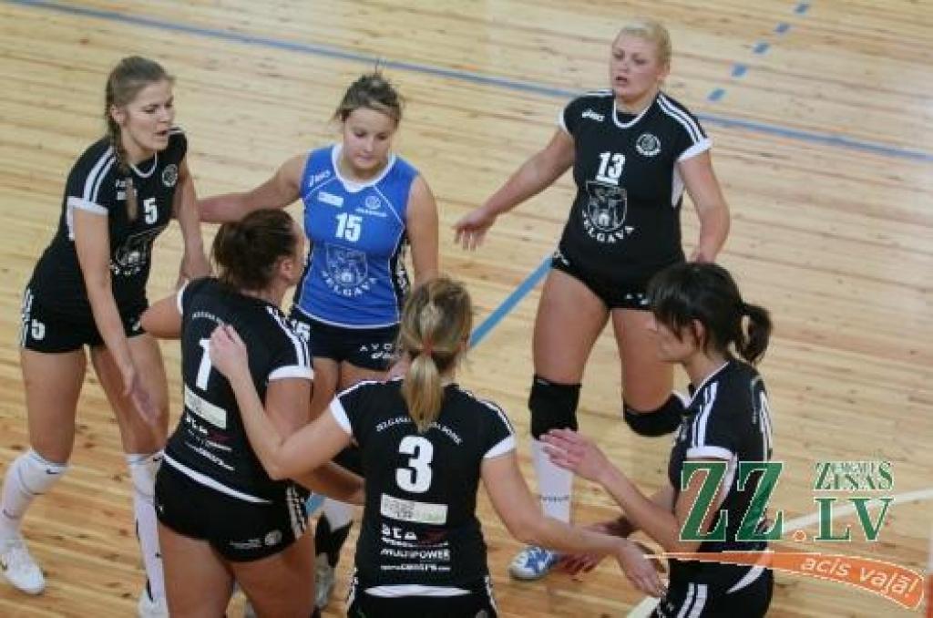 Volejbols. «Jelgava/LU» piedzīvo pirmo zaudējumu - 1:3 pret Kauņas «Heksa»