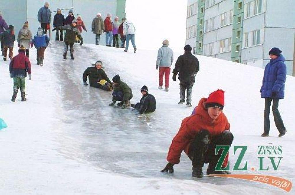 Šoziem liels negadījumu skaits ar ragaviņām, kuros cietuši bērni