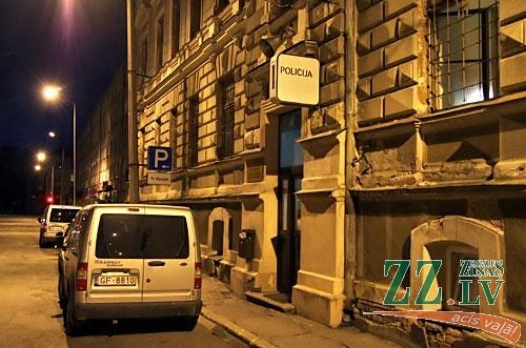 Sieviete sniegusi policijai nepatiesu informāciju par aplaupīšanu