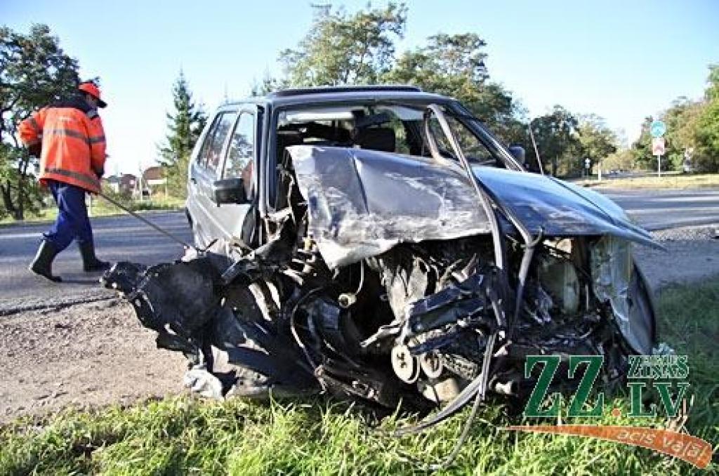 Krīzē auto īpašnieki biežāk izvēlas saņemt zaudējumu atlīdzību naudā