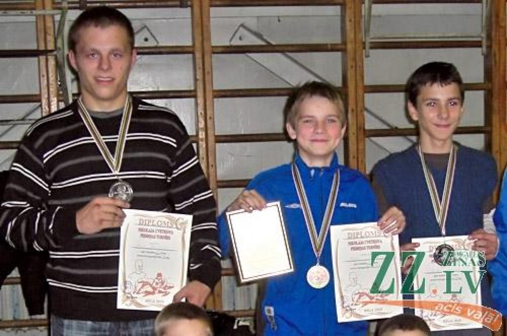 Brīvā cīņa. Jelgavniekiem diplomi Rīgā