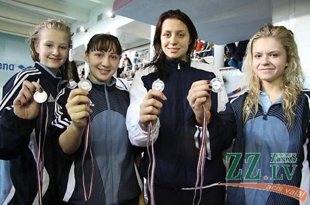 Mūsu peldētājām – sudrabs un bronza (ar foto)