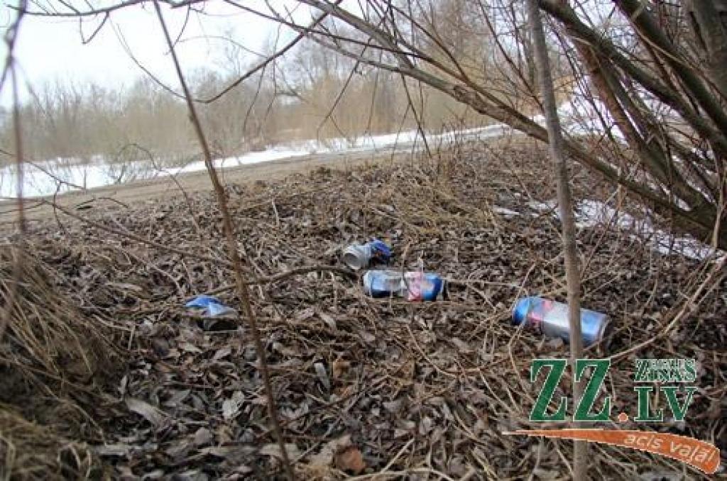 Piektdien «Zemgales Ziņās»: Jelgava esot sakopta, nu laiks spodrināt; uzsaucot filmu, politiķis izrādās pagastļaudīm; portālā saceltas brēkas dēļ bērni paliek bez dāvanām; «Koru karos» talantus rāda arī frizieri
