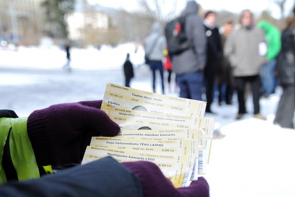 Portālos vēlas pirkt Dziesmu un deju svētku biļetes, organizatori brīdina par viltojumiem