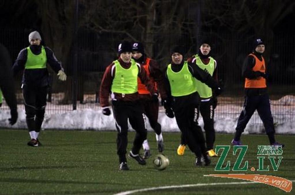 ZOC laukuma izmēra neatbilstības dēļ Jelgavas futbolisti šodien spēlēs Jūrmalā
