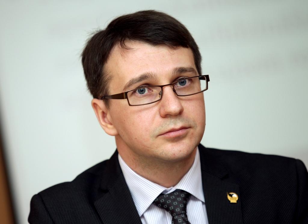 KNAB priekšniekam pērn nedaudz samazinājušās aptuveni 80 000 latu lielās parādsaistības