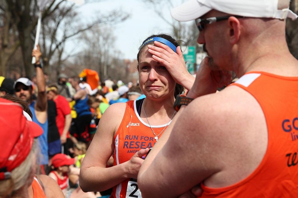 Sprādzieni pārtrauc ASV Bostonas maratonu, trīs bojāgājušie, vismaz 140 ievainotie