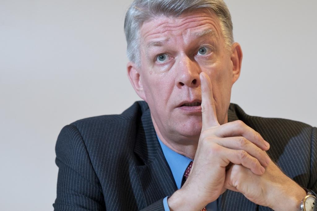 Veselības problēmu dēļ Zatlers jūlijā atstās Reformu partijas priekšsēdētāja amatu