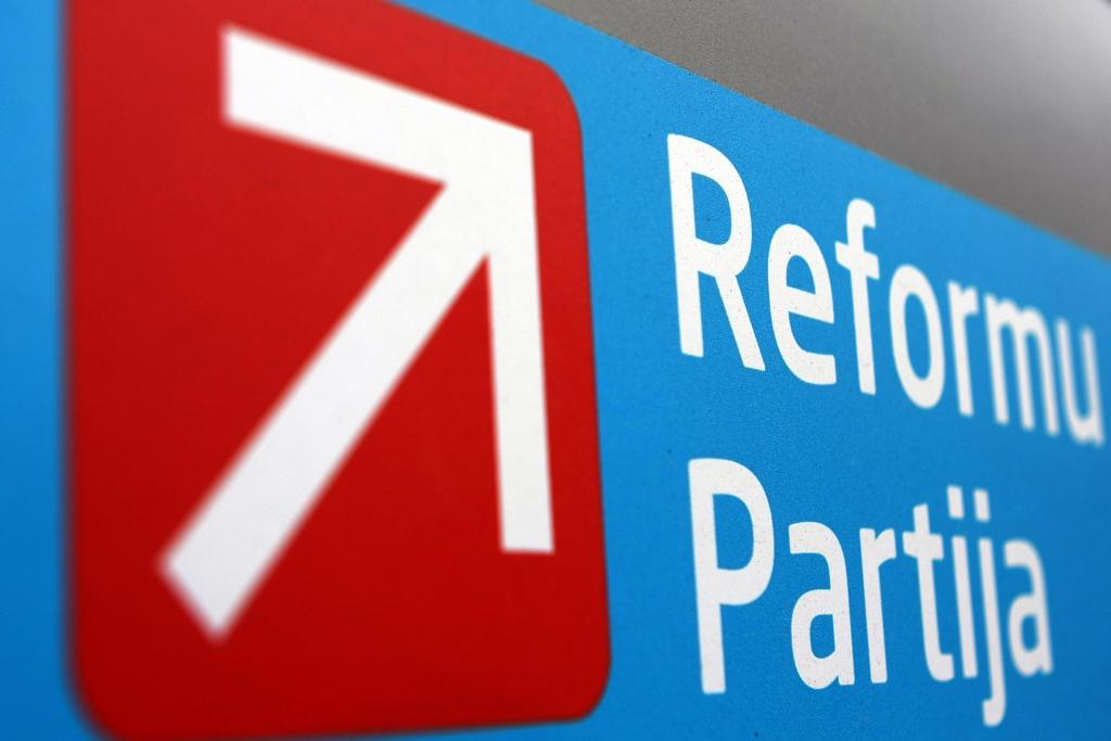 Nodokļu parādnieku datu bāzē nonākusi arī Reformu partija