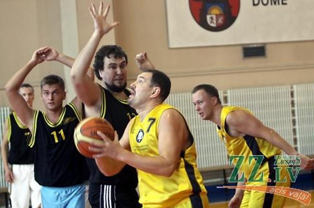Basketbols. Pilsētas čempionātā «Ķepas» atkal priekšgalā (ar foto)
