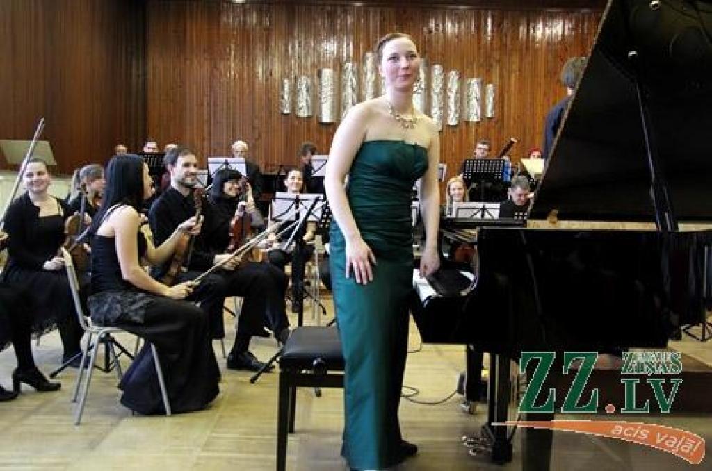 FOTO: Ar aplausiem un atzinību izskan «Vārds jaunajiem Jelgavas mūziķiem 3» (papildināts ar video)