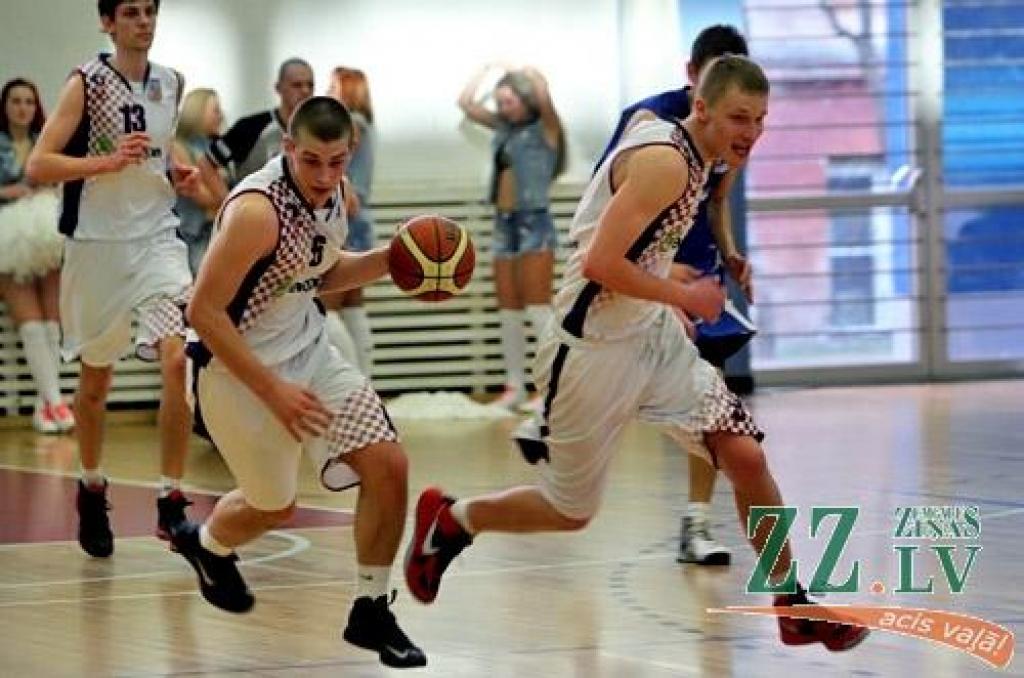 Basketbols. «Jelgava 2» mājās zaudē un visu atliek uz pirmdienu (ar foto)