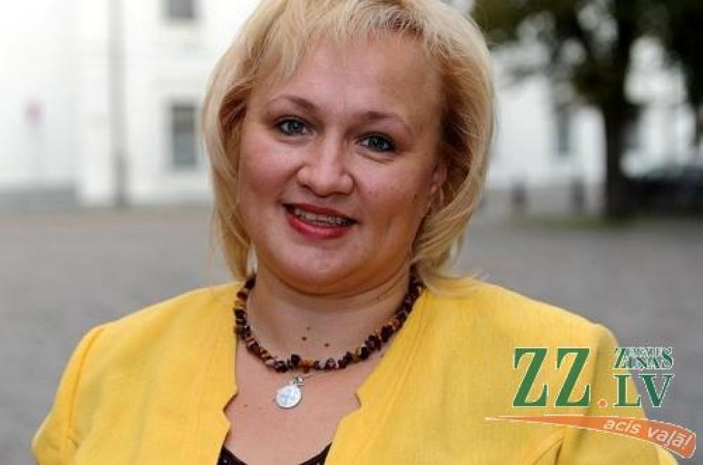 Jelgavas pilsētas Domes preses sekretāre noliedz, ka palīdz Caunem bruģēt ceļu uz novada vēlēšanām