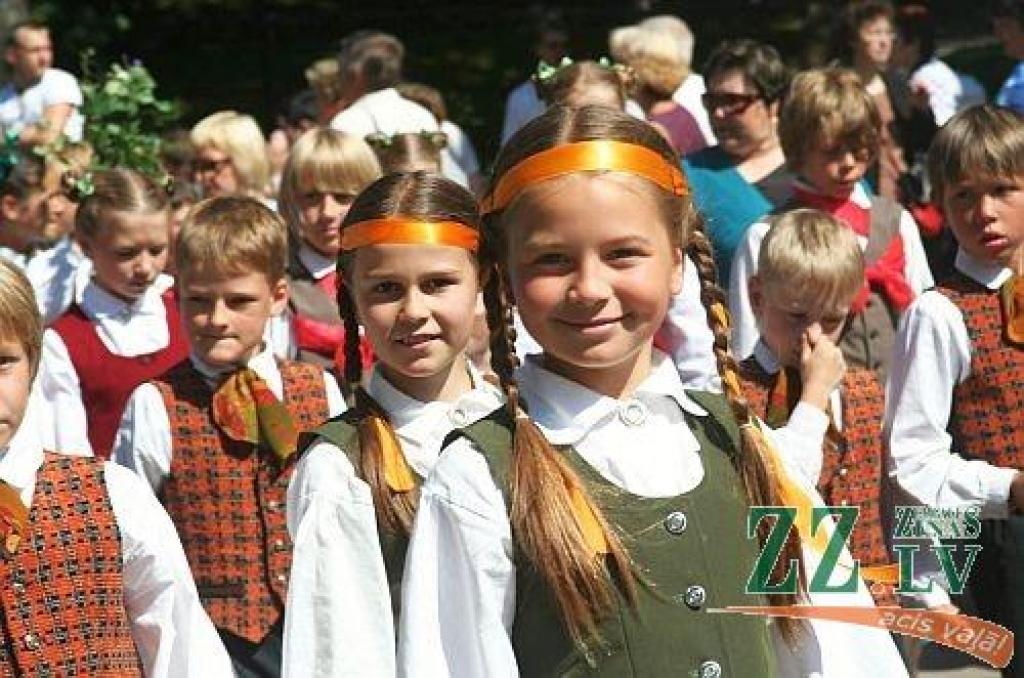 Jelgavnieki var pieteikties brīvprātīgajam darbam Dziesmu un deju svētkos