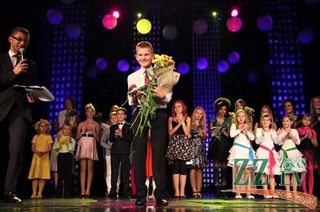 Eduards Grundmanis uzvar «Balss pavēlniekā»