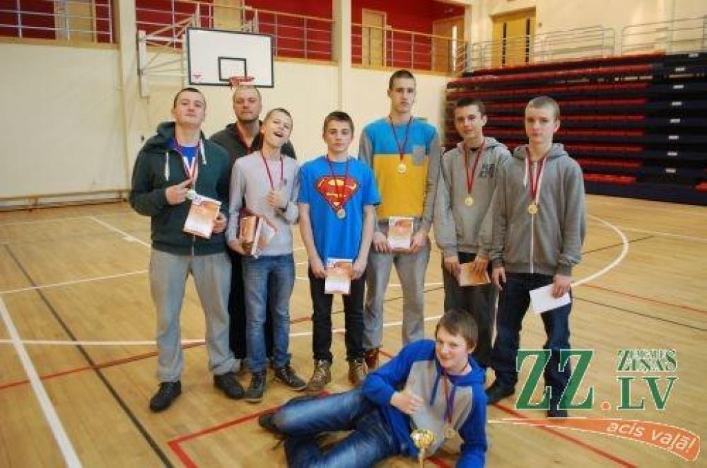 Basketbols. Jelgavniekiem zelts skolēnu spartakiādē