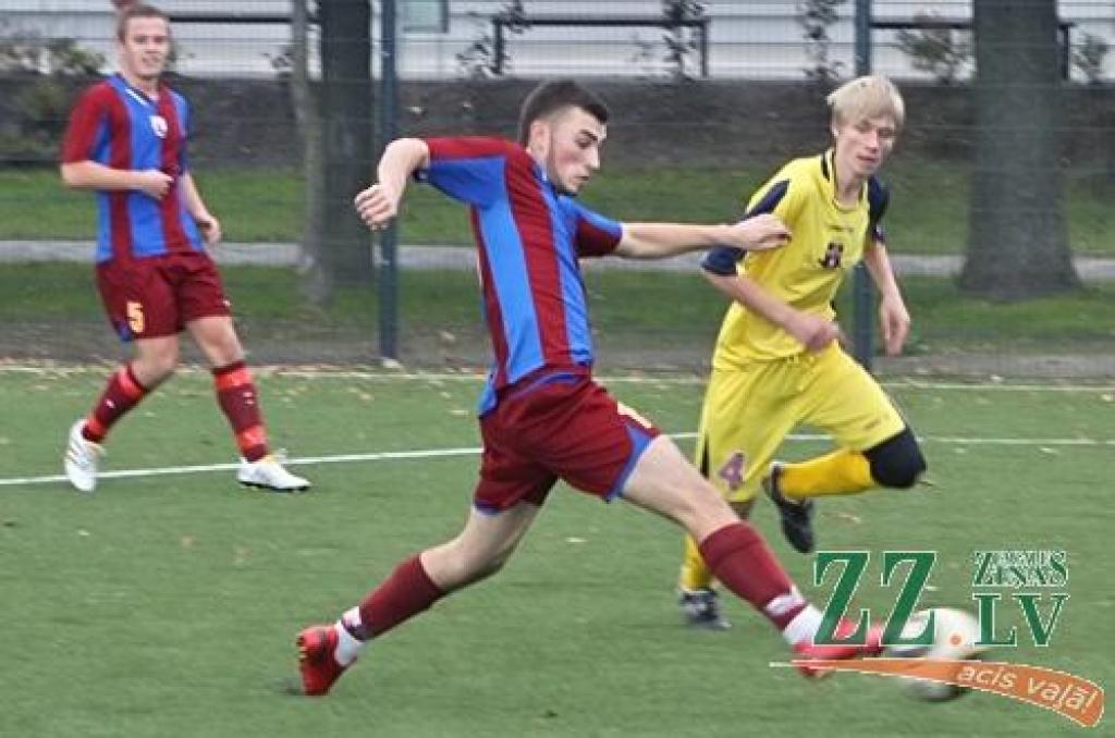 Futbols. «Jelgava-2» pārliecinoši pieveic pirmās līgas pastarīšus (ar foto)
