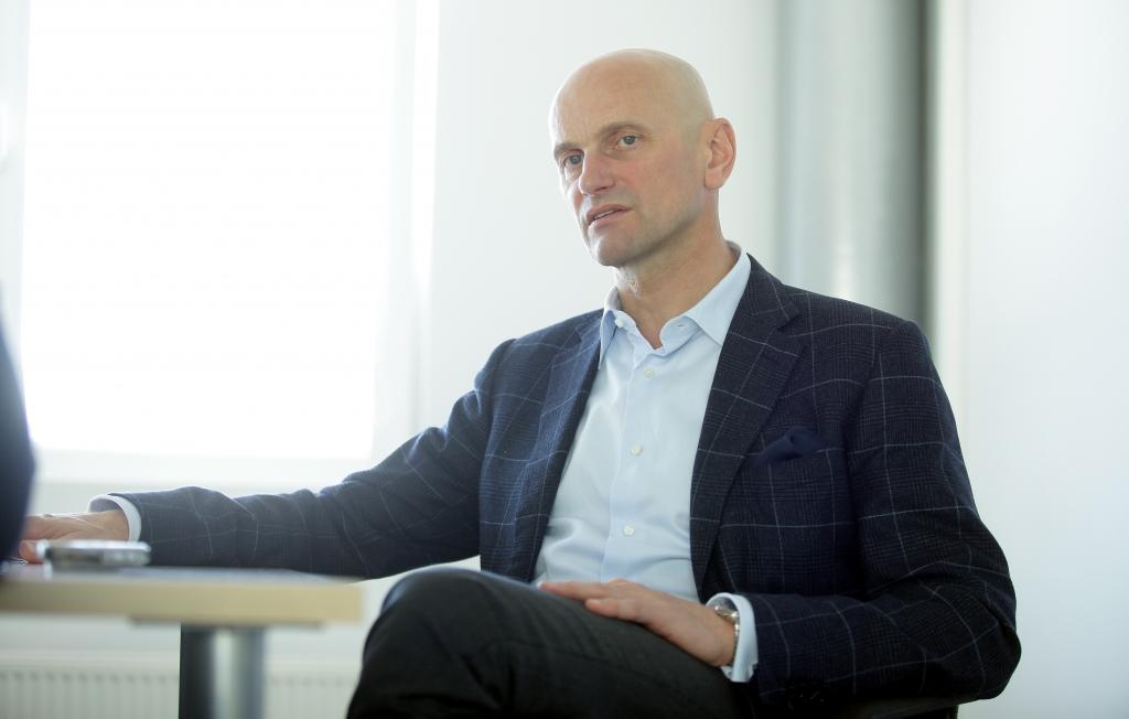 Oskins: Pēc pievienošanās eirozonai Latvija zaudēs pēdējo neatkarības simbolu