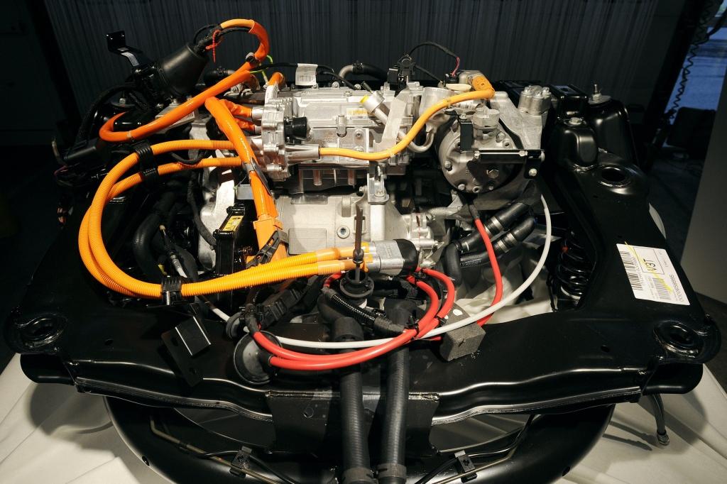 Auto eksperts: elektromobiļi nav piemēroti izmantošanai Latvijā
