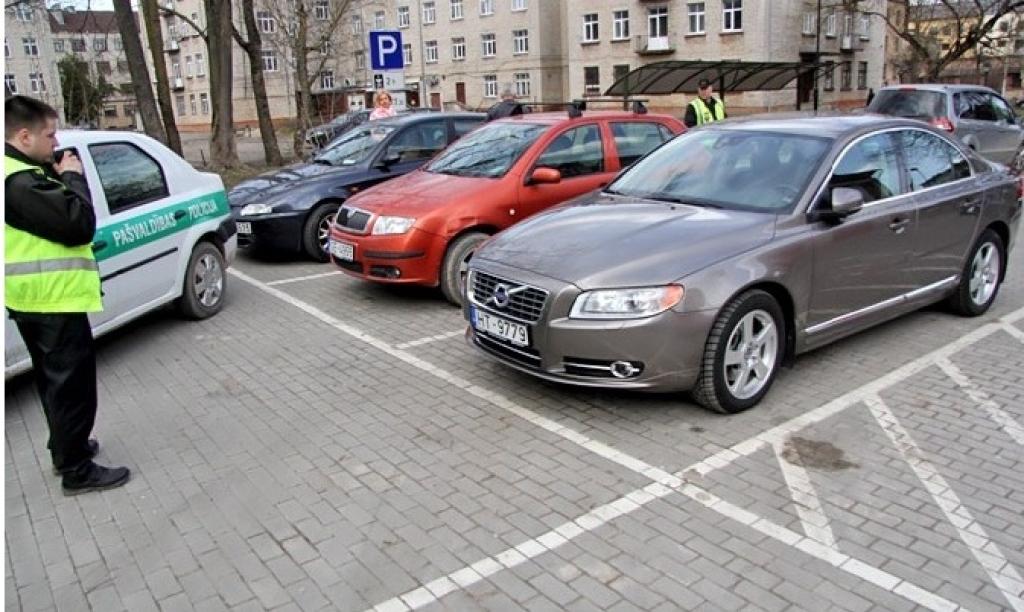 Rāviņam atkal sods par CSN pārkāpumu; viņš to sauc par steigā pieļautu kļūdu 