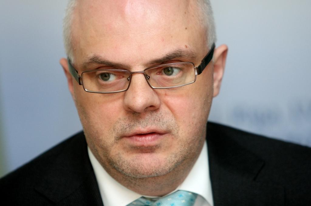 Erts: Visticamāk, Ķīļa iespējamā atkāpšanās mazinās izglītības reformu sparu