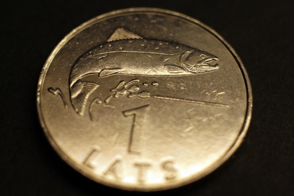 Nodokļu slogs Latvijā 2011.gadā bijis trešais zemākais ES