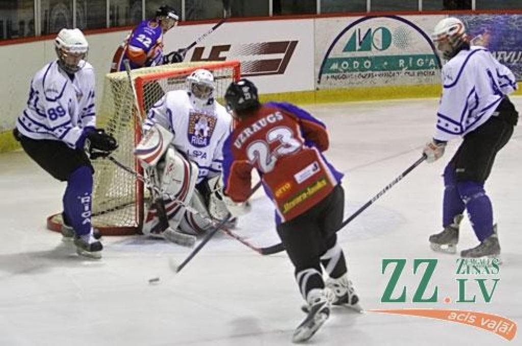 Hokejs. Latvijas atklātajā čempionātā mūspuses komandas sāk ar uzvarām (ar foto)
