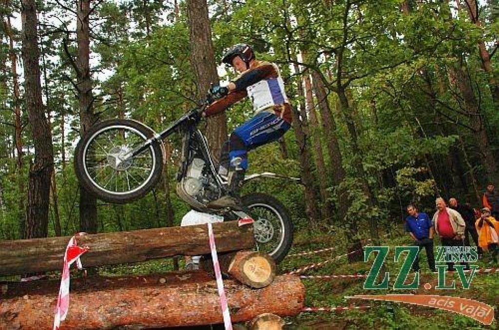 Triāls. Latvijas čempionāta goda pjedestālu iekaro «Agarska TK»
