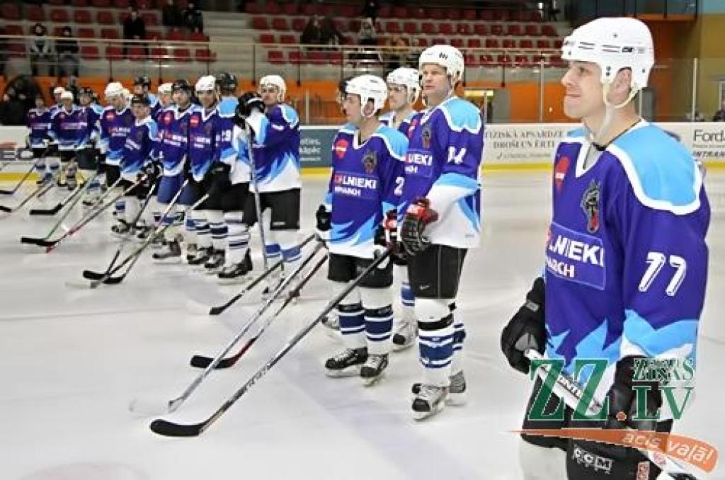 Hokejs. Virslīgas čempionāts startēs nedēļu vēlāk