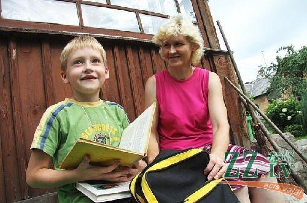 Vecāki skolas laiku gaida ar bažām