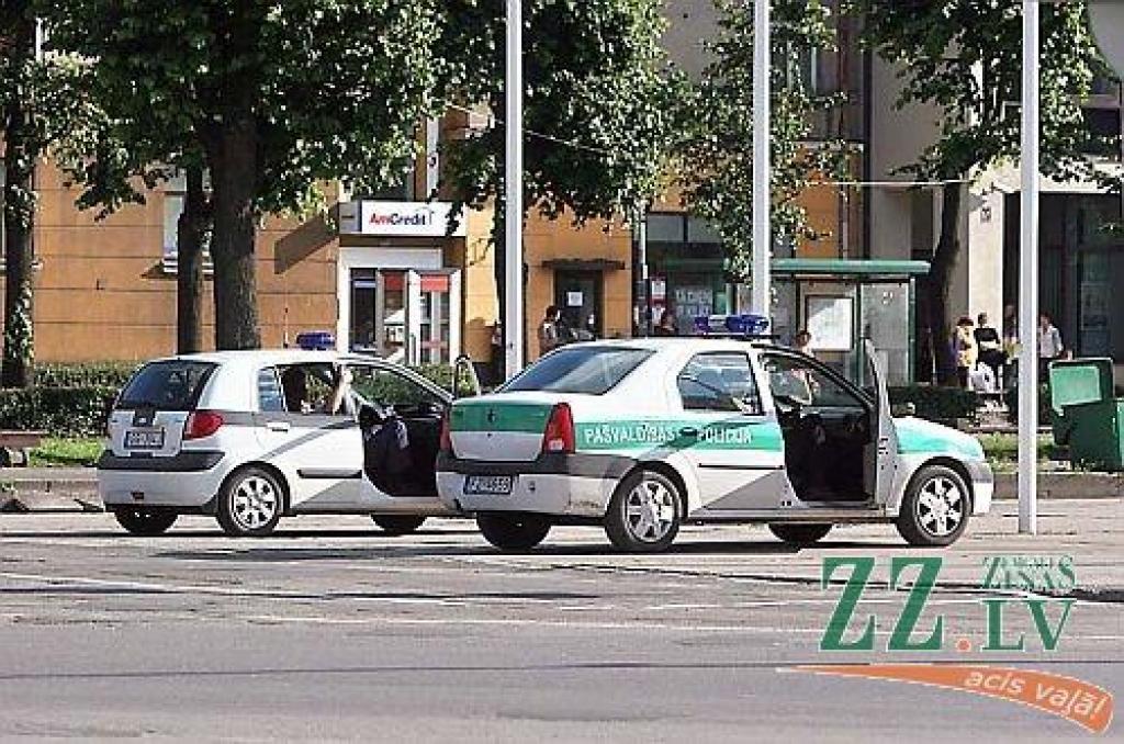 Policisti esot provocējuši pārkāpumu, bet cietušais nav sūdzējies