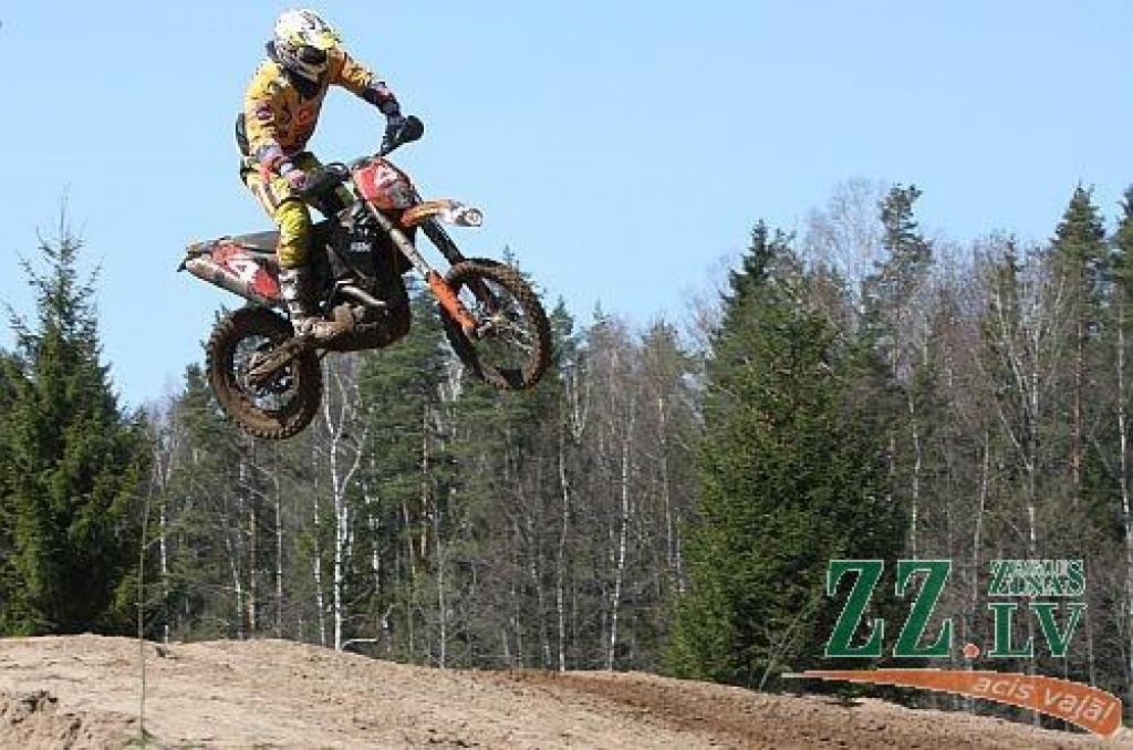 Enduro. Einārs Vinters Vidrižos pirmais