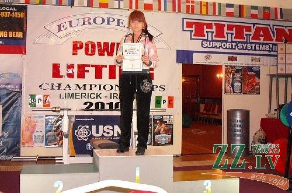 Pauerliftings. «Apolona» sportistiem – Eiropas čempionāta zelta medaļas