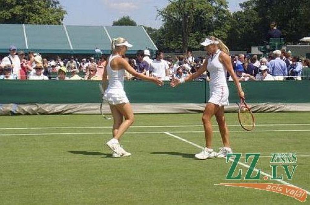 Teniss. Dekmeijeres pāriniece Vimbldonā būs čehiete Kvitova