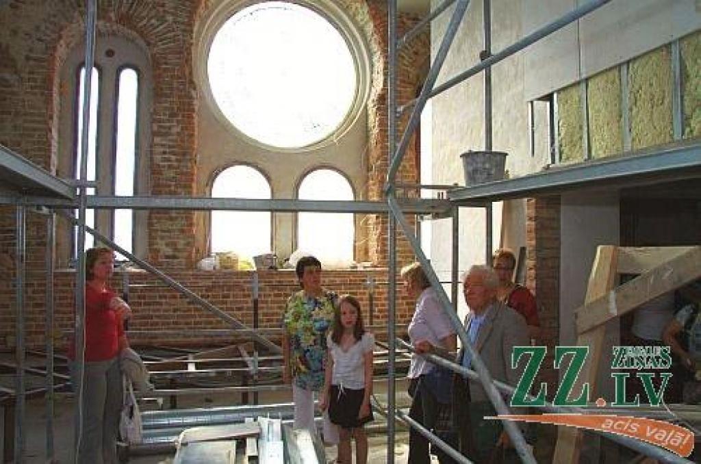 Par 177 tūkstošiem veidos vēstures ekspozīciju Trīsvienības torņa telpās
