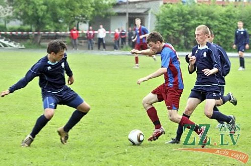 «Jelgava-2» futbolisti savā laukumā sāk ar zaudējumu (ar foto)