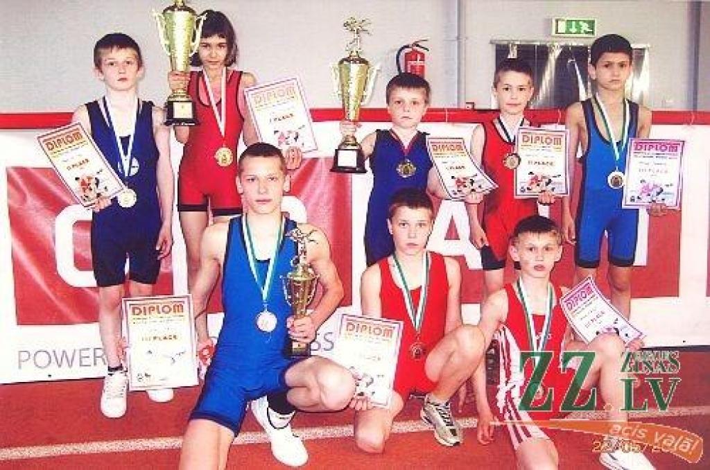 Brīvā cīņa. «Miloniešiem» medaļas Kohtlajervē