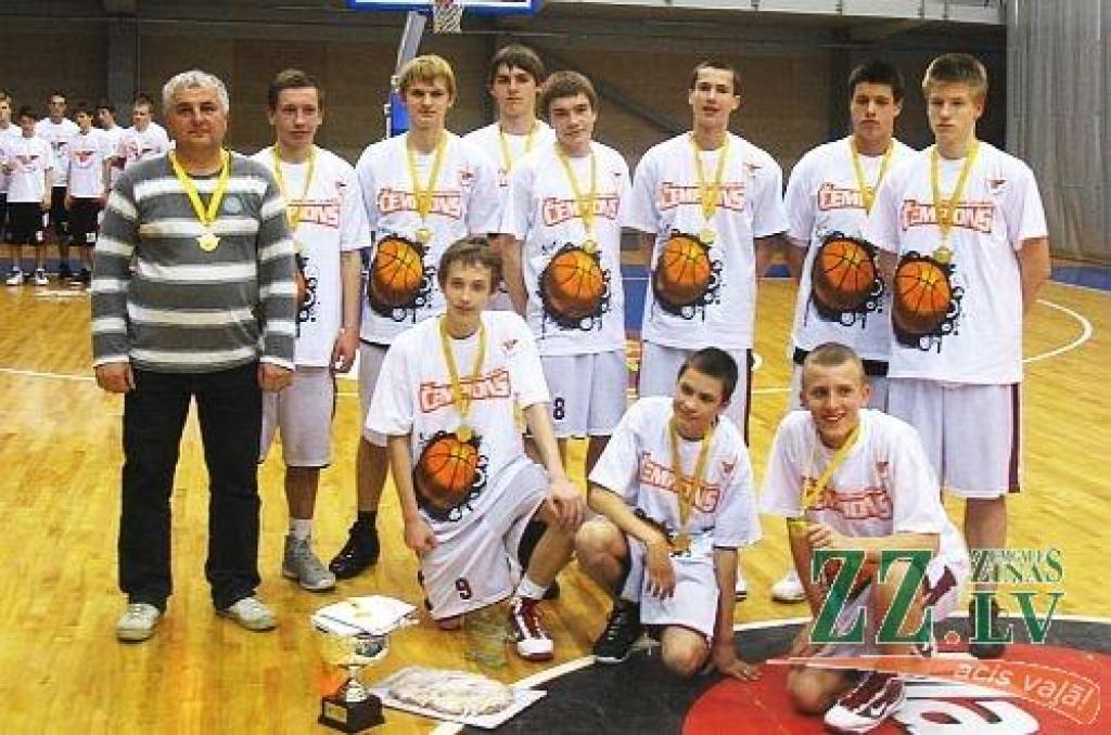 Basketbols. Jelgavas BJSS - jau divas komandas ar čempionu titulu