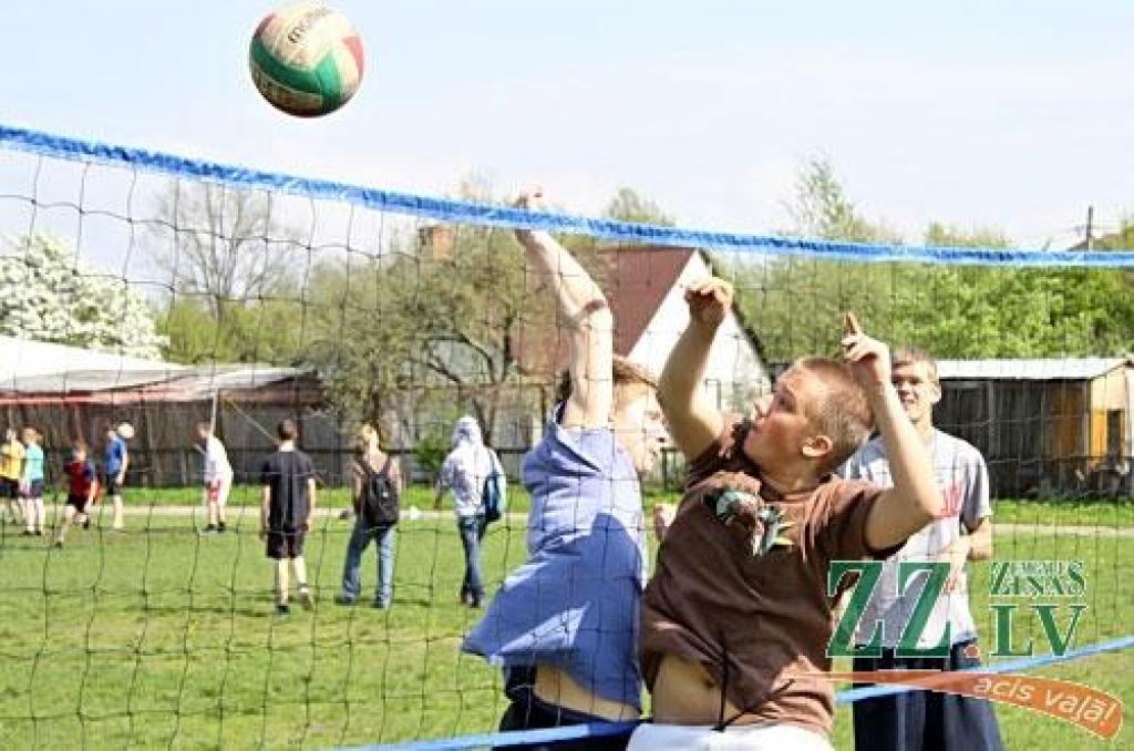Volejbols. Viskuplāk – 1.ģimnāzija (ar foto)
