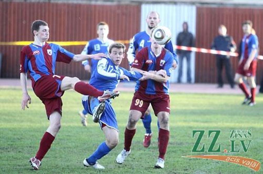 «Jelgavas» futbolisti pārliecinoši izcīna pirmo uzvaru virslīgā (ar foto)