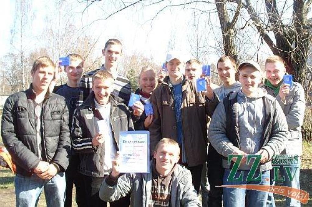 Valsts ģimnāzija uzvar jūrniecības konkursā (ar foto)