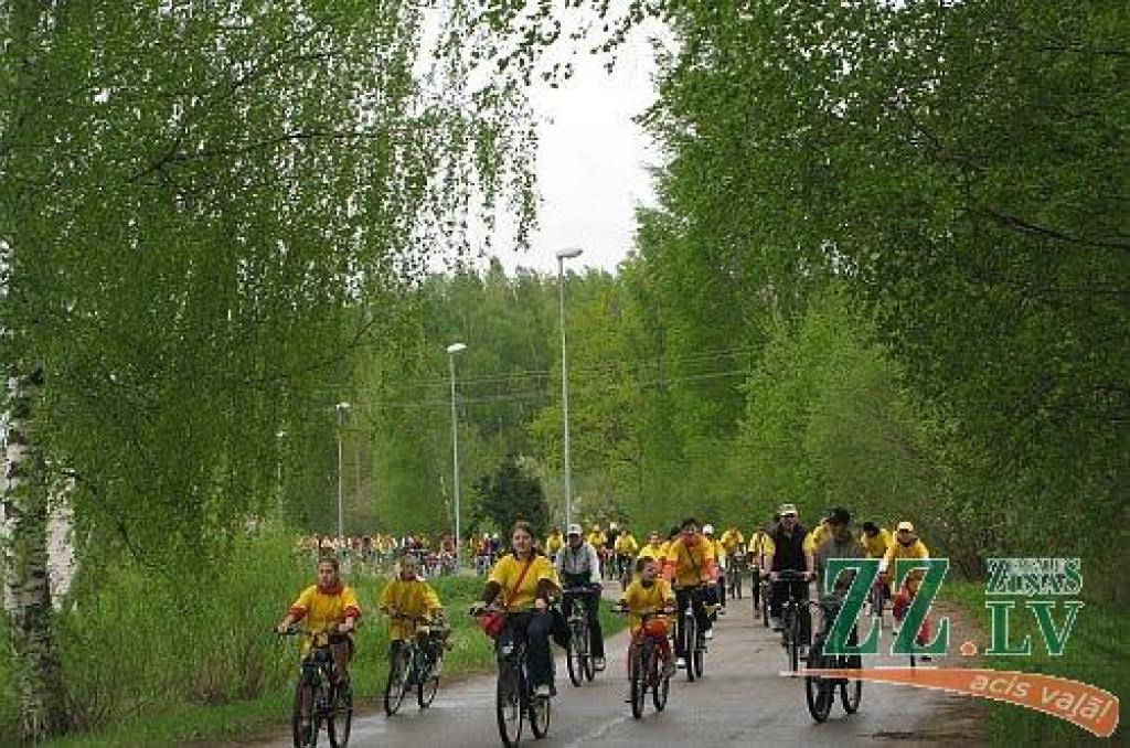 Ar velosipēdu pa mežabrāļu takām