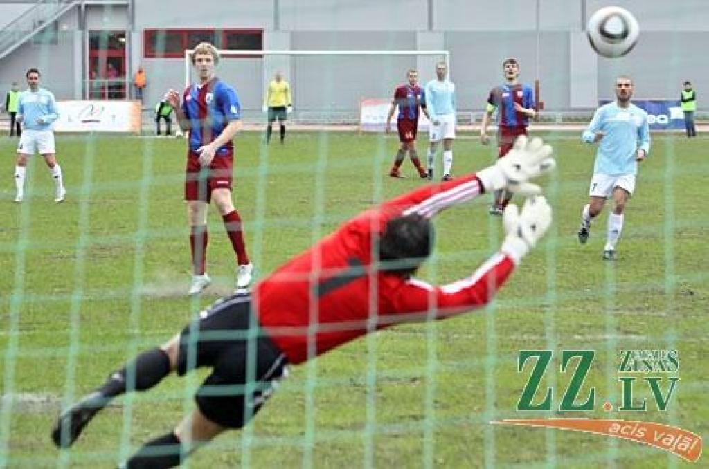 Futbols. «Jelgavai» līdz neizšķirtam nedaudz pietrūkst (ar foto)