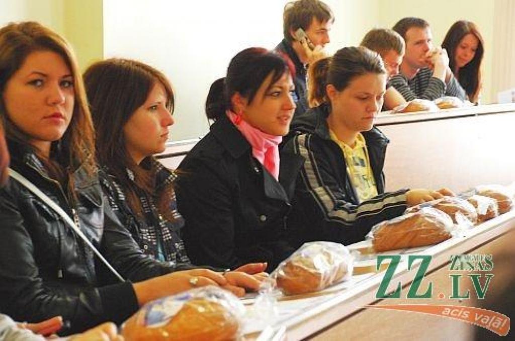 LLU studenti apspriež individuālo atbildību seminārā par korupciju