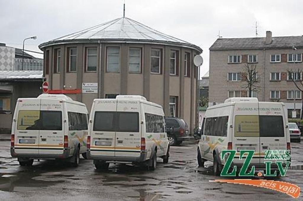 Atkal samazina «mikriņu» skaitu
