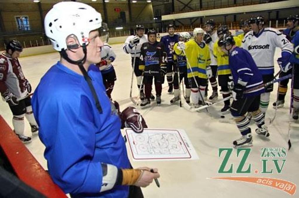«Dinamieši» Jelgavā skolo gudrībās Latvijas stājhokeja izlasi (ar foto)
