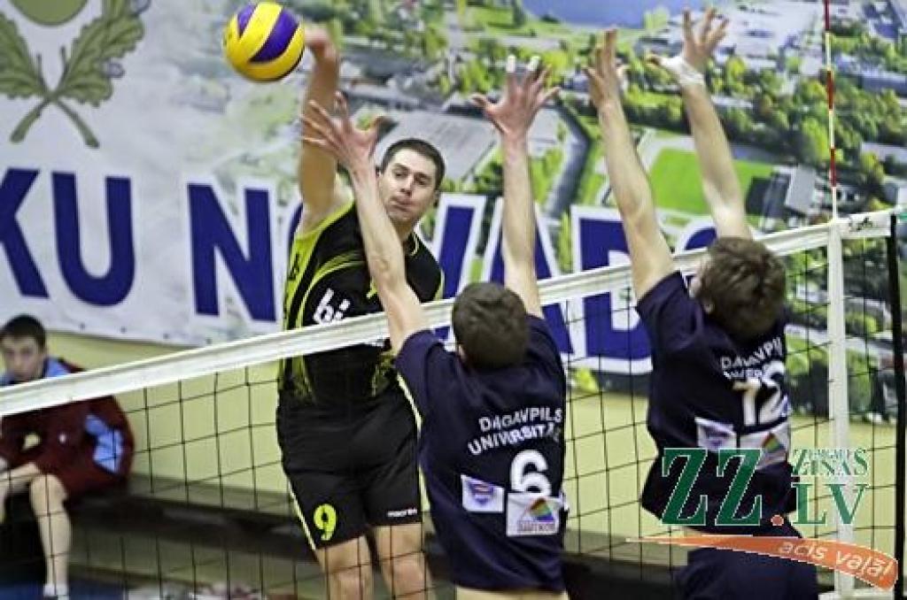 Volejbols. «Ozīši» uzvar daugavpiliešus Latvijas čempionāta pirmajā pusfināla spēlē (ar foto)