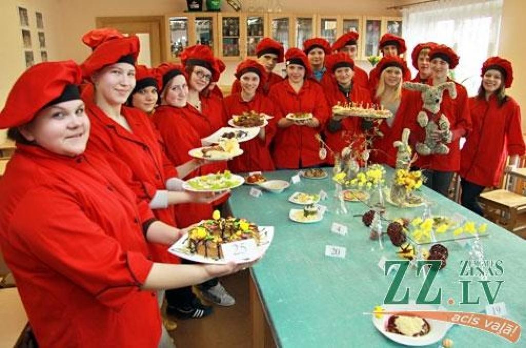 Amatniecības vidusskolā gatavojas Lieldienām (ar foto)