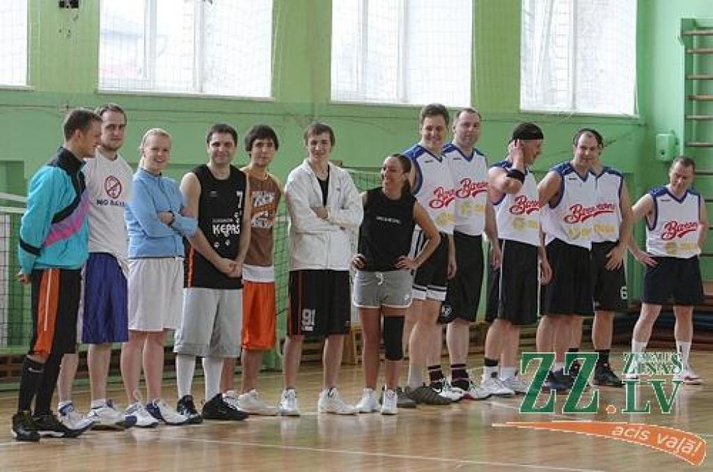 Jelgavas 4. vidusskola svin 65 gadu jubileju (papildināta ar fotogaleriju)