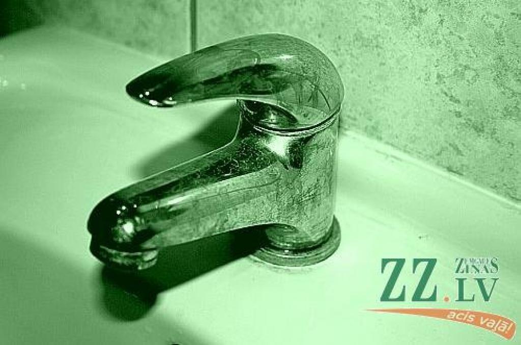 Zirgu ielā kopš decembra bez ūdens